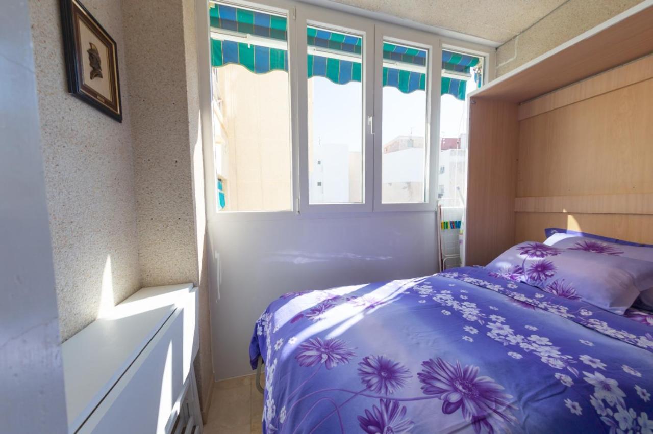 Студия На Белоснежном Пляже Los Locos Torrevieja Exteriér fotografie