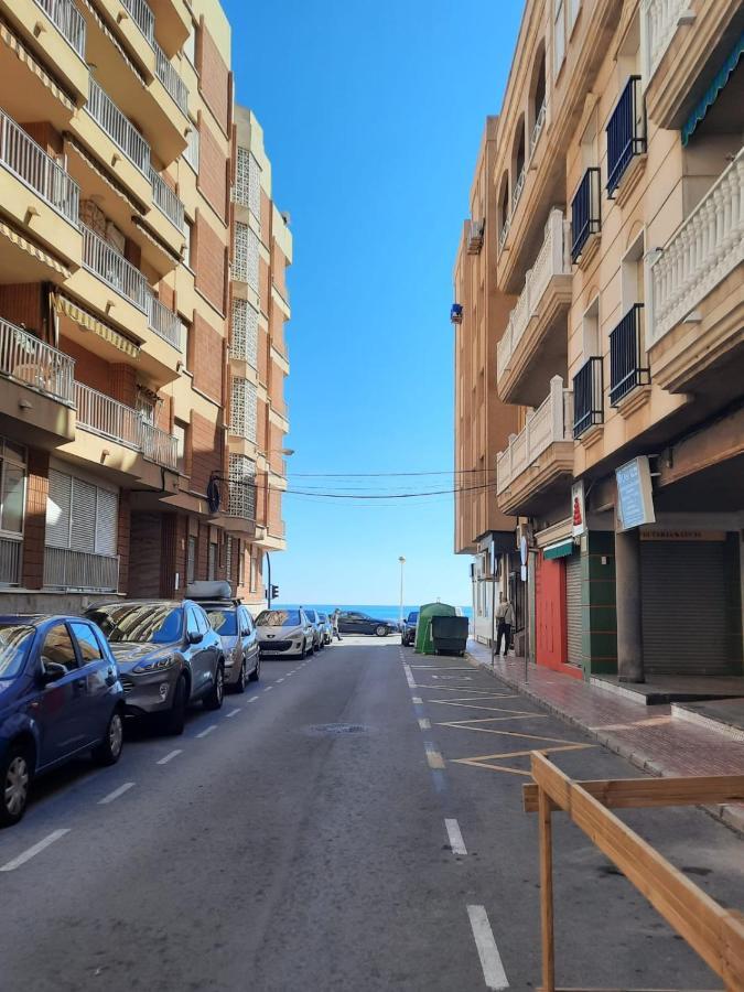 Студия На Белоснежном Пляже Los Locos Torrevieja Exteriér fotografie